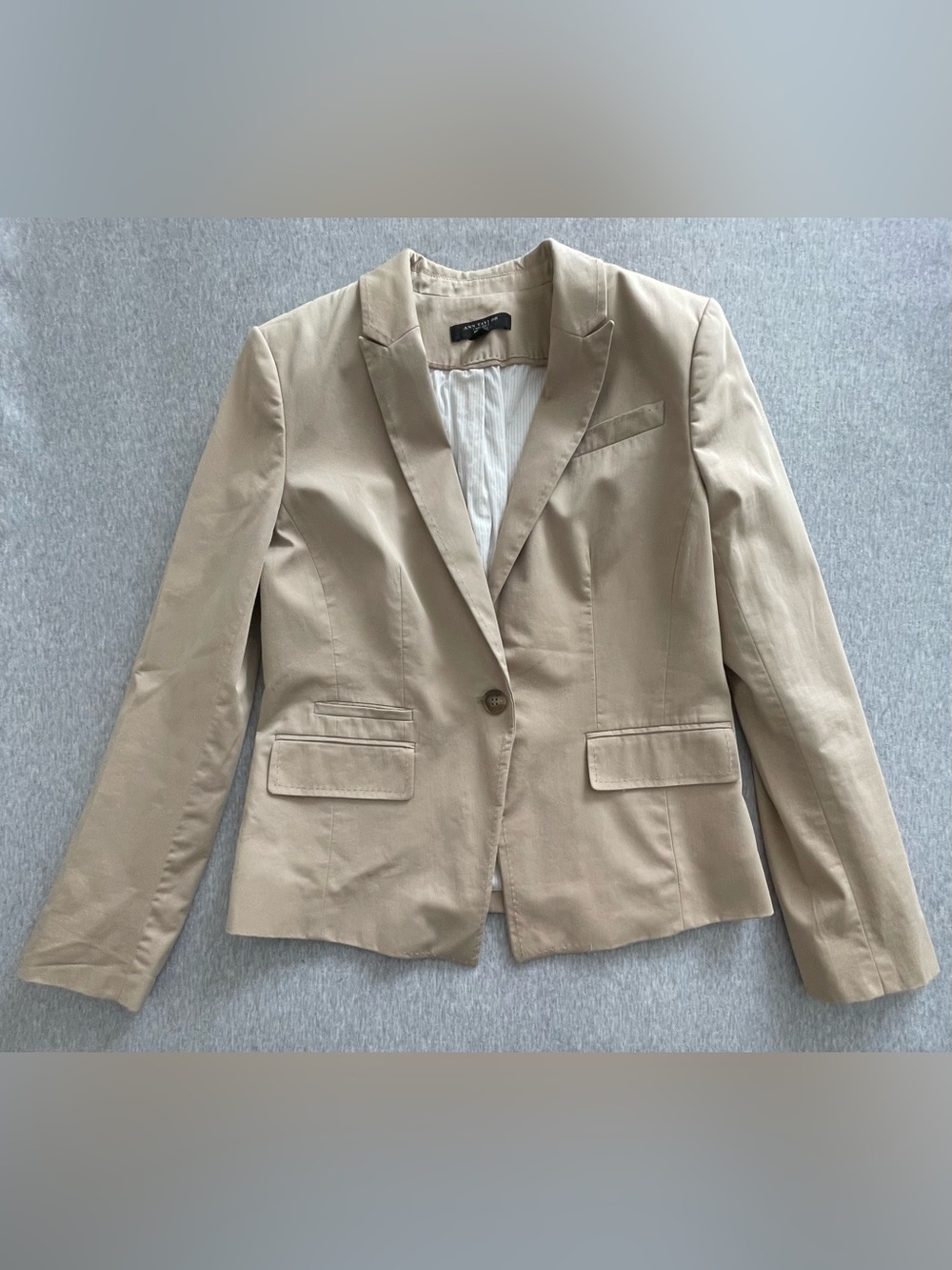 Ann Taylor Women's Size 6P Tan Lined Blazer - Classic Professional Jacket